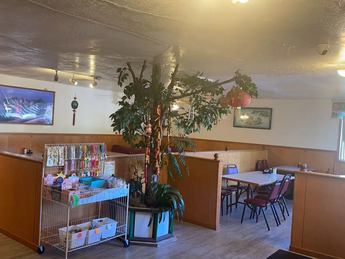 Interior at Chan's Restaurant，a Chinese Restaurant in Brookings